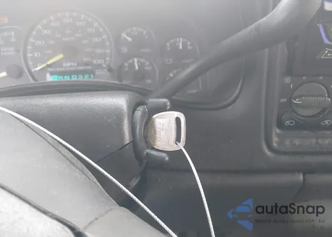 2000 Chevrolet Silverado 1500 z USA, uszkodzony, nr VIN 2GCEK19V6Y1387304